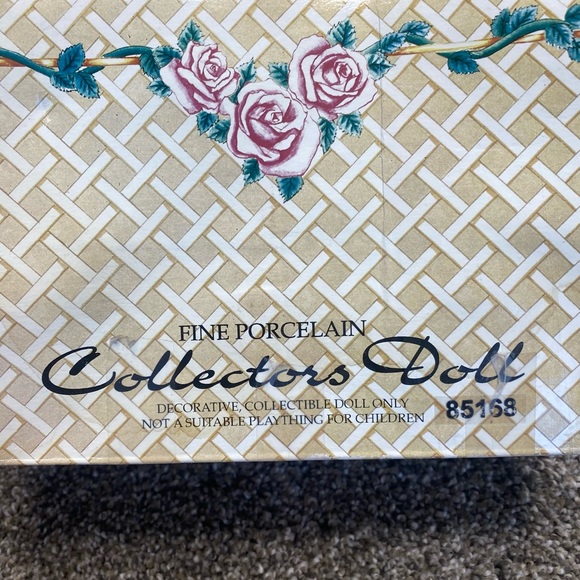 Crowne Fine Porcelain Doll Victorian Madame Doll 19" with Pearls  Dress Baby - Picture 11 of 11